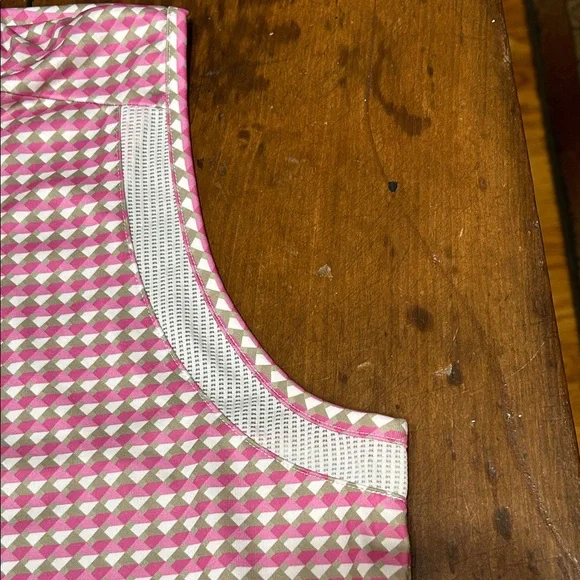 PGA Tour Pink and White XL Geometric golf Top - Picture 3 of 7